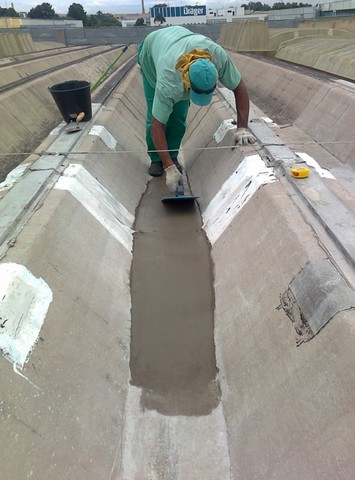 Pintura em Telhas de Concreto para Impermeabilização